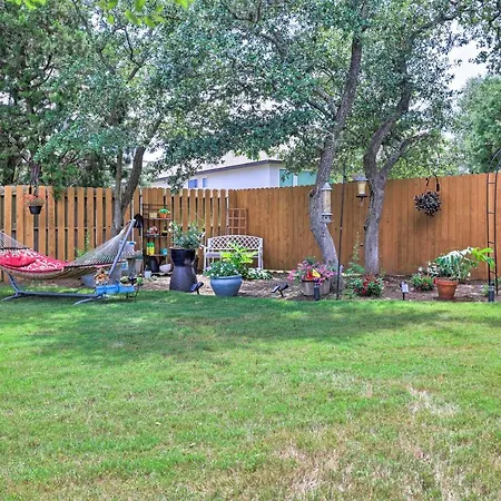 Upscale Austin Area Escape Families Welcome!